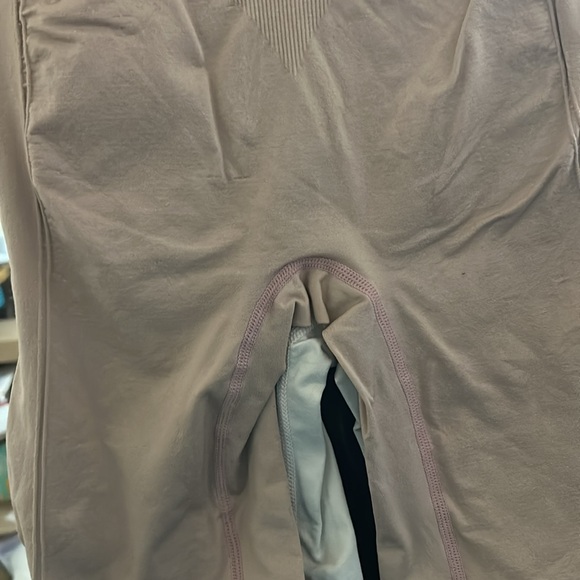 Juicy Couture Seamless Shaping Shorts Women's Medium Set Beige Tan & black - Picture 11 of 12